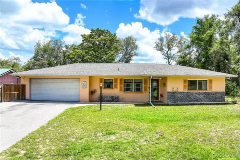 3020 E Scofield St, Inverness, FL 34453