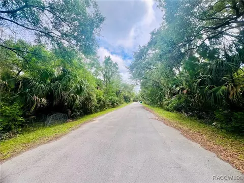 7577 N Chabaud Ter, Crystal River, FL 34428