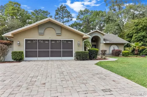 11 Sweetgum Ct S, Homosassa, FL 34446