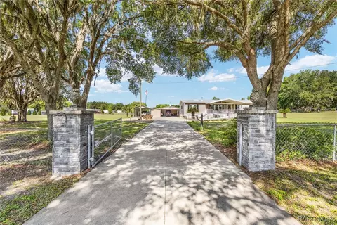 11526 N Rock Ave, Dunnellon, FL 34433