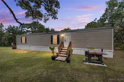 9088 S Berkshire Ave, Inverness, FL 34452