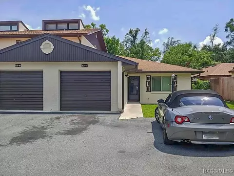 63 Douglas St #11, Homosassa, FL 34446
