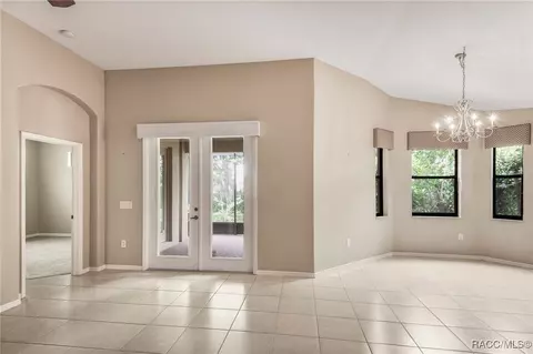 Living - 1052 W Diamond Shore Loop, Hernando, FL 34442 photo 3 of 4