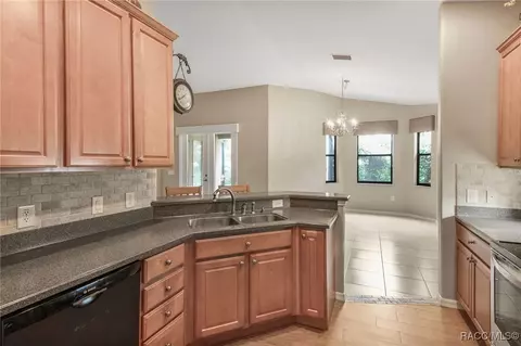 Kitchen - 1052 W Diamond Shore Loop, Hernando, FL 34442 photo 2 of 3