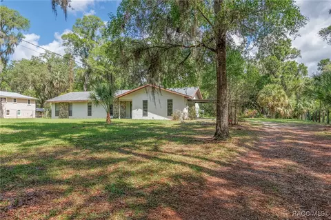 10169 W Tom Mason Dr, Crystal River, FL 34428