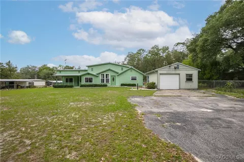 19343 SE 91st Ln, Ocklawaha, FL 32179