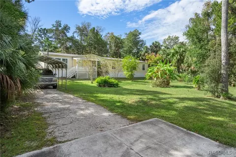 11086 W Bareto Ln, Homosassa, FL 34448