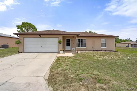 3811 S Red Eagle Ter, Homosassa, FL 34448