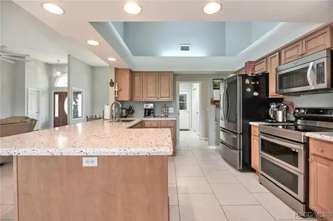 Kitchen - 705 E Dakota Ct, Hernando, FL 34442 photo 2 of 7