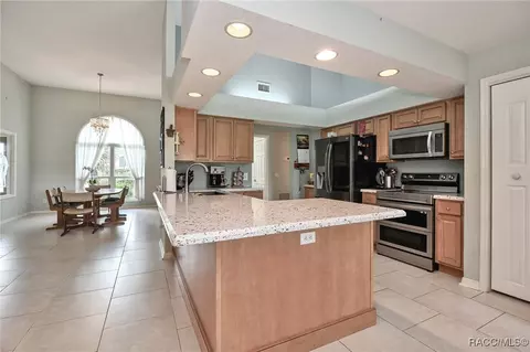 Kitchen - 705 E Dakota Ct, Hernando, FL 34442 photo 3 of 7