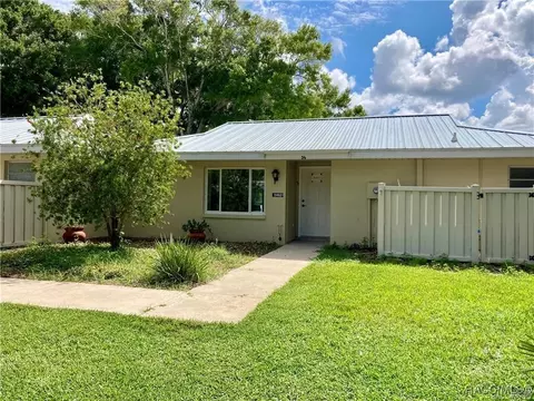 11462 W Bayshore Dr, Crystal River, FL 34429