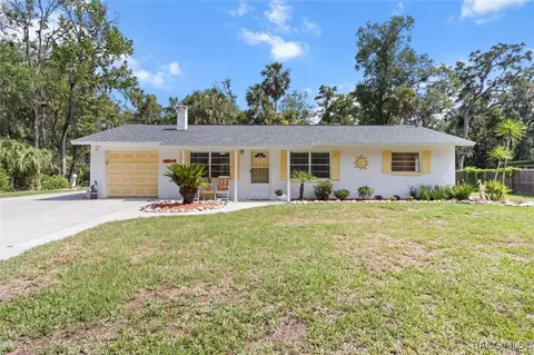 1611 NW 21st St, Crystal River, FL 34428