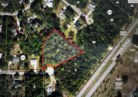 1745 W Mesa Verde Dr, Beverly Hills, FL 34465