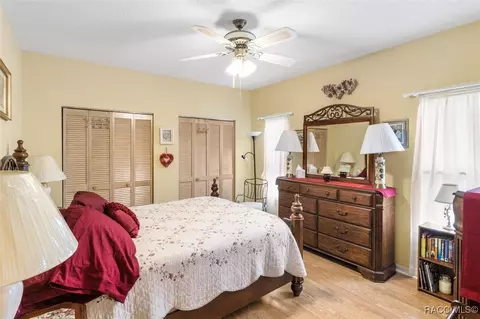 Bedroom - 330 E Ireland Ct, Hernando, FL 34442 photo 6 of 8