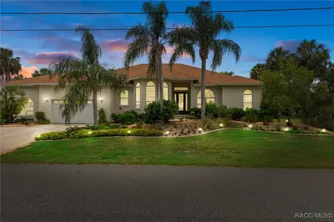 11530 W Waterway Dr, Homosassa, FL 34448