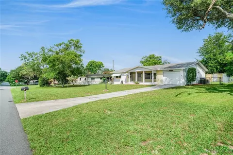 106 S Lincoln Ave, Beverly Hills, FL 34465