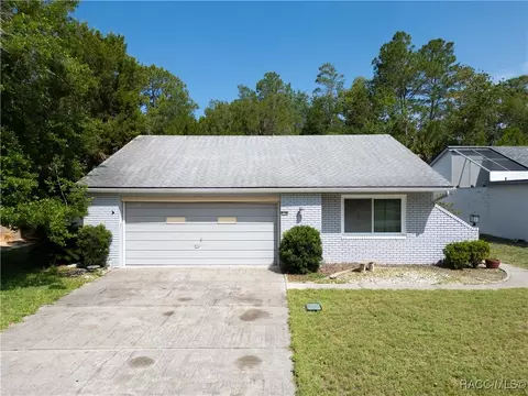 18 Bumelia Ct, Homosassa, FL 34446