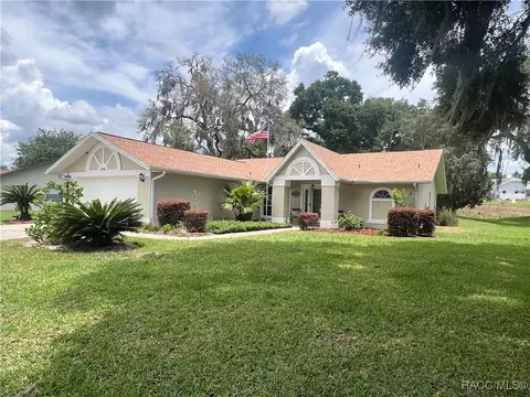 2745 N Canterbury Lake Dr, Hernando, FL 34442