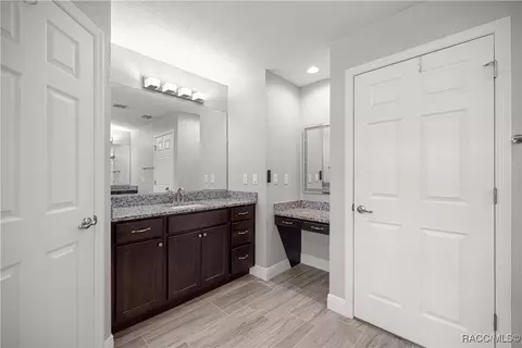 Bath - 5144 NE 9th St, Ocala, FL 34470 photo 2 of 4