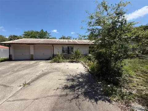 2154 N Watersedge Dr, Crystal River, FL 34429