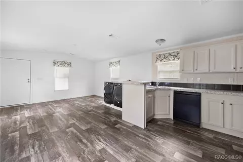 4724 N Forest Lake Dr, Hernando, FL 34442 photo 5