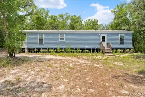 4724 N Forest Lake Dr, Hernando, FL 34442
