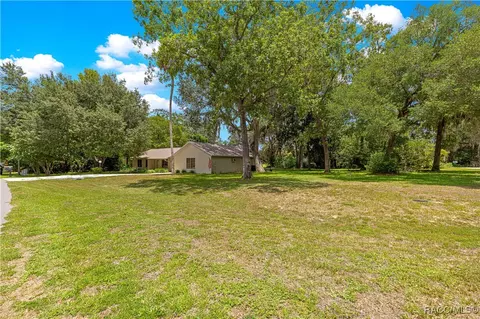 Exterior - 519 Spring Lake Rd, Ocala, FL 34472 photo 1 of 12