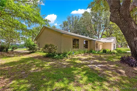 Exterior - 519 Spring Lake Rd, Ocala, FL 34472 photo 4 of 12