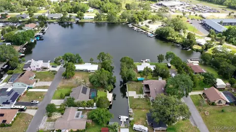 3831 N Ringdove Pt, Crystal River, FL 34428