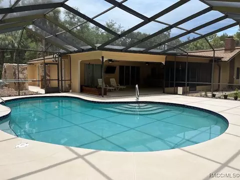 10475 W Edgar Ln, Crystal River, FL 34428