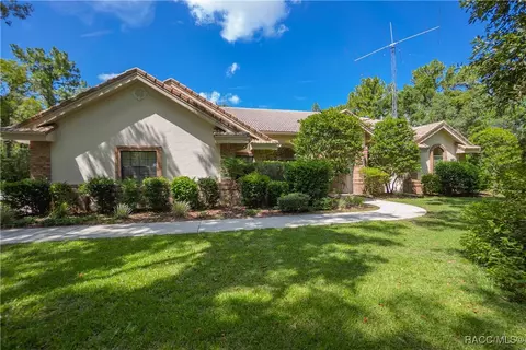 5550 W Yearling Dr, Beverly Hills, FL 34465