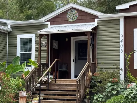 9406 S Berkshire Ave, Inverness, FL 34452