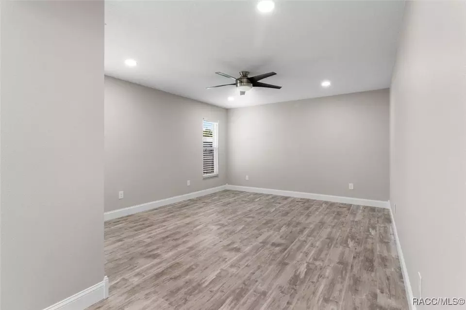 Living - 3835 N Eagle Pt, Crystal River, FL 34428 photo 5 of 5