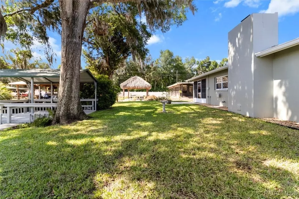 Exterior - 3835 N Eagle Pt, Crystal River, FL 34428 photo 6 of 9