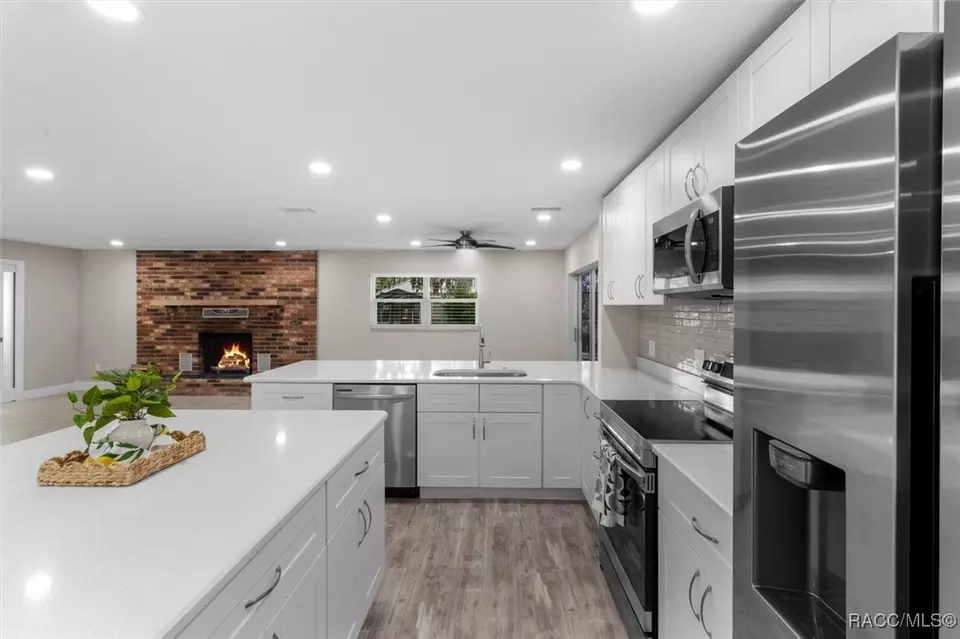Kitchen - 3835 N Eagle Pt, Crystal River, FL 34428 photo 1 of 3