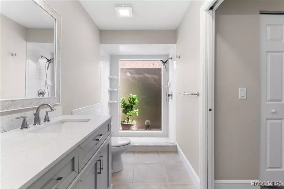 Bath - 3835 N Eagle Pt, Crystal River, FL 34428 photo 2 of 3