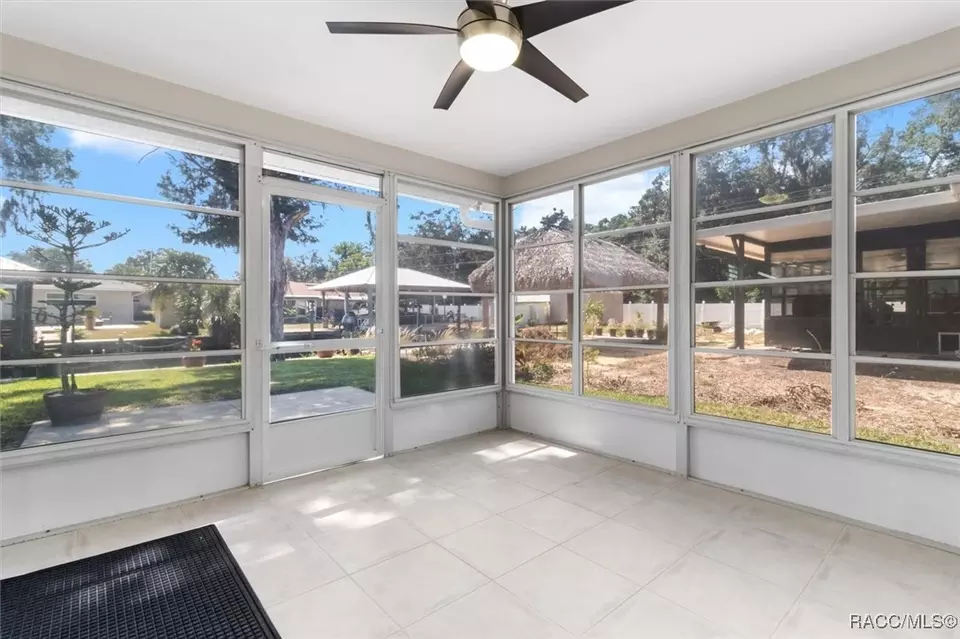 Exterior - 3835 N Eagle Pt, Crystal River, FL 34428 photo 3 of 9