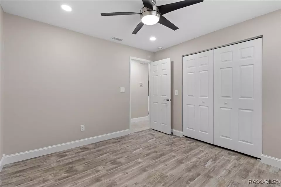 Bedroom - 3835 N Eagle Pt, Crystal River, FL 34428 photo 2 of 5
