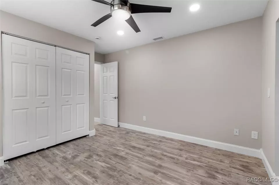 Bedroom - 3835 N Eagle Pt, Crystal River, FL 34428 photo 4 of 5