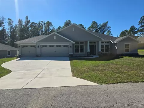 54 Grass St, Homosassa, FL 34446