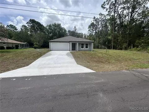 7919 N Sarazen Dr, Citrus Springs, FL 34433