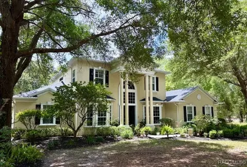 9314 W Hugh Barco Ct, Crystal River, FL 34428