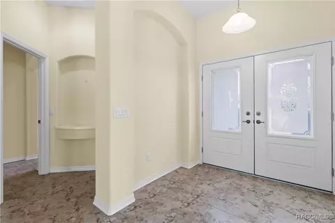 Entry Way - 582 E Savoy St, Lecanto, FL 34461 photo 2 of 4