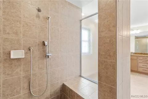 Bath - 582 E Savoy St, Lecanto, FL 34461 photo 2 of 3