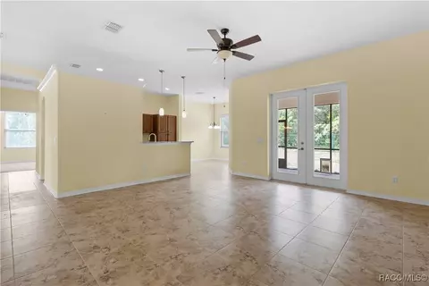 Living - 582 E Savoy St, Lecanto, FL 34461 photo 4 of 6