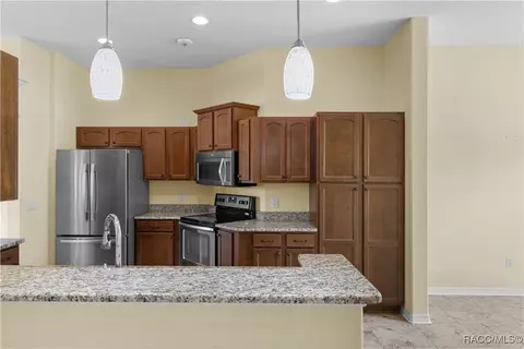 Kitchen - 582 E Savoy St, Lecanto, FL 34461 photo 1 of 4
