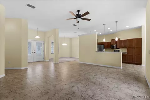 Living - 582 E Savoy St, Lecanto, FL 34461 photo 6 of 6