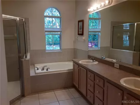 Bath - 330 W Liberty St, Hernando, FL 34442 photo 1 of 3