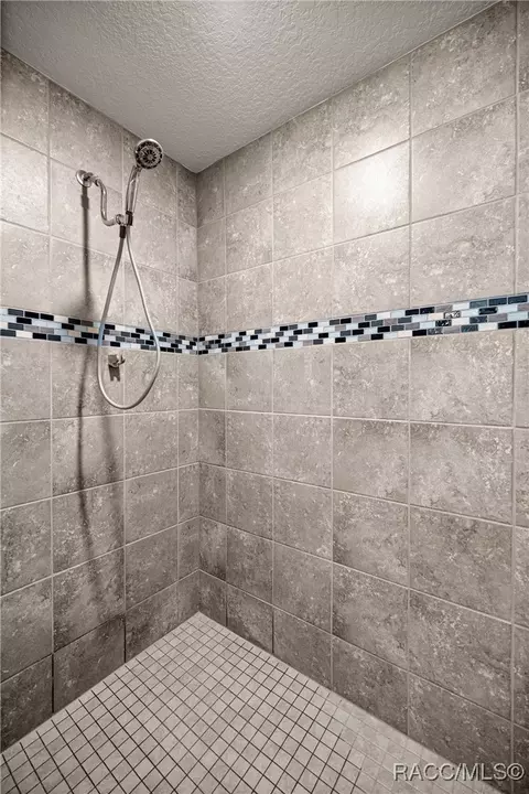Bath - 3153 N Chandler Dr, Hernando, FL 34442 photo 2 of 4