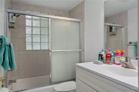 Bath - 6045 E Rector St, Inverness, FL 34452 photo 2 of 2